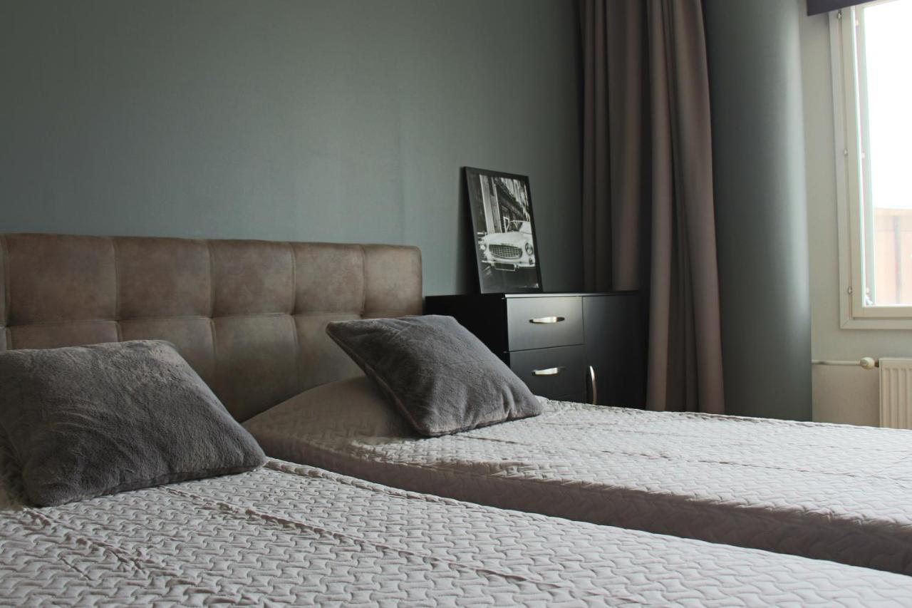 New Modern 4-Room Apartment With Big Balcony And Undeground Parking In Center Of Talin Exterior foto
