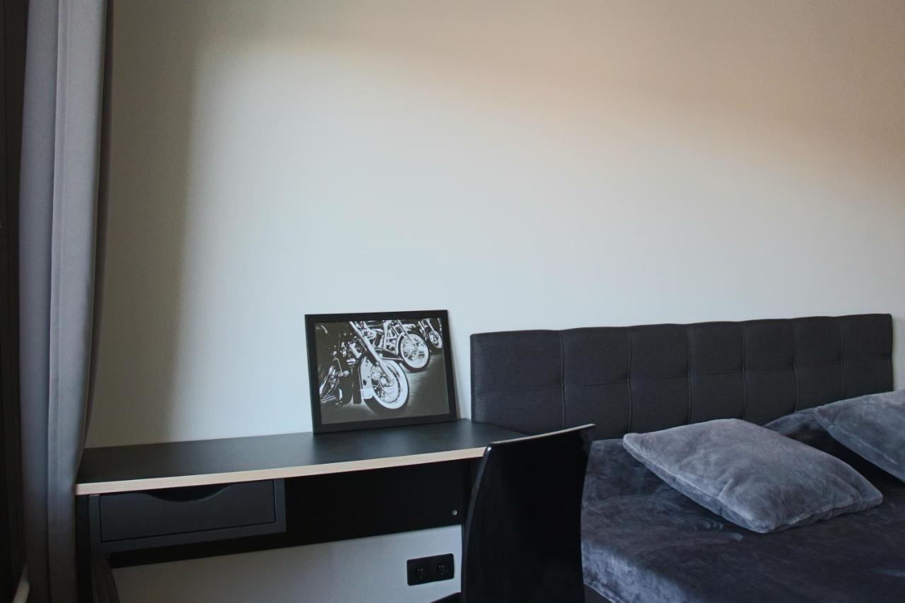 New Modern 4-Room Apartment With Big Balcony And Undeground Parking In Center Of Talin Exterior foto