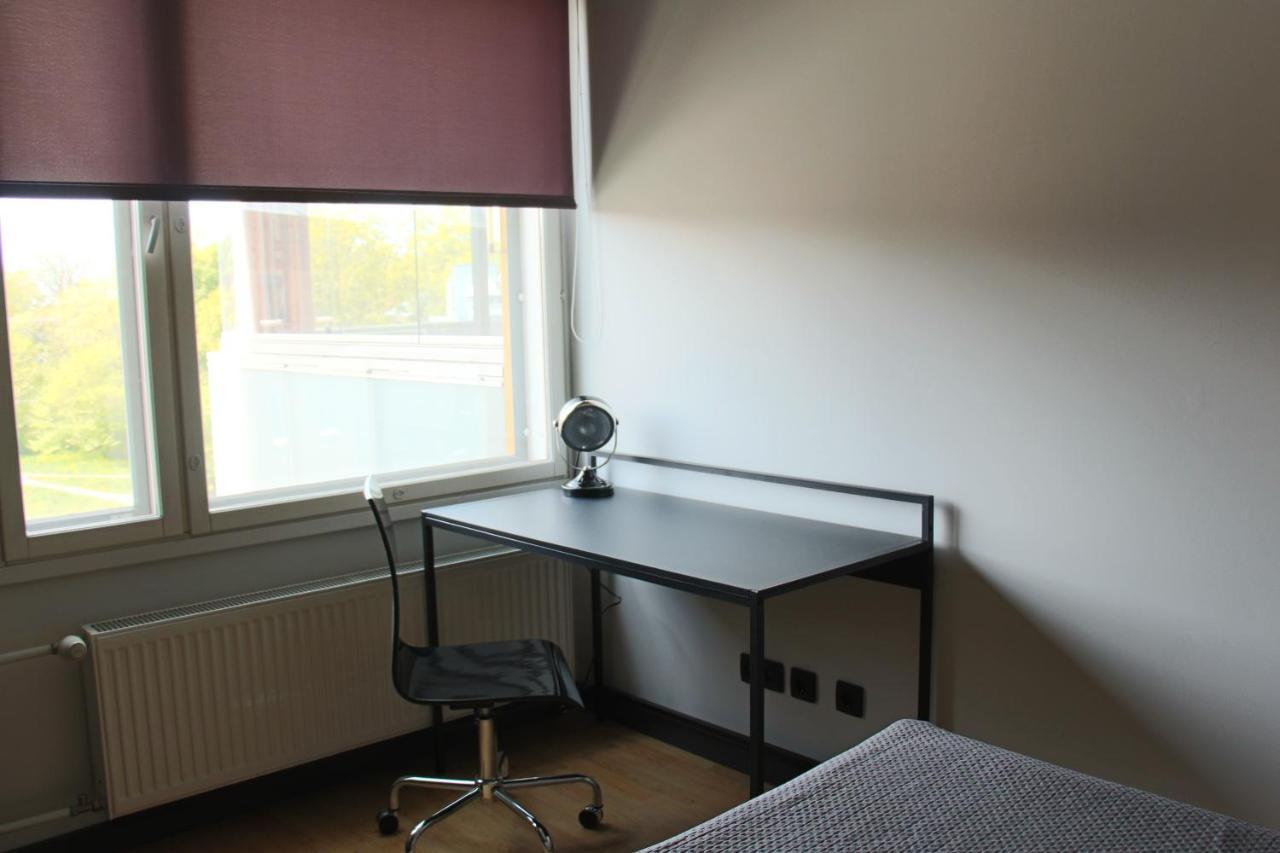 New Modern 4-Room Apartment With Big Balcony And Undeground Parking In Center Of Talin Exterior foto