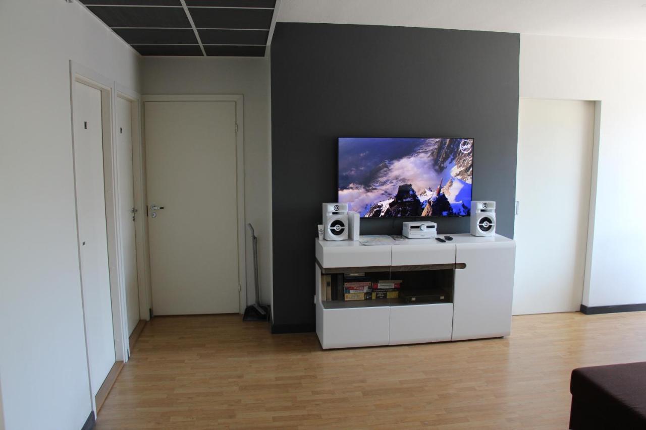 New Modern 4-Room Apartment With Big Balcony And Undeground Parking In Center Of Talin Exterior foto